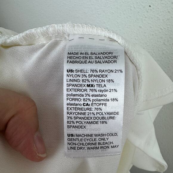 NWT Chico's Brigitte Pull-On Slim Bermuda Shorts - Picture 5 of 6